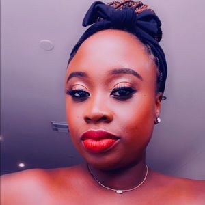 Meet your Posher, Camille